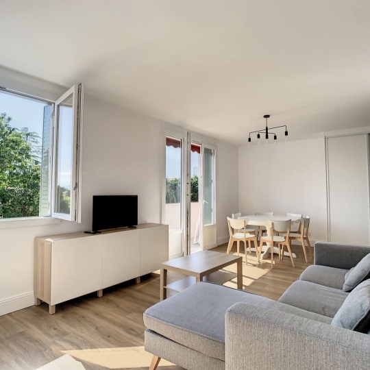  Annonces CROIXROUSSE : Appartement | LYON (69005) | 81 m2 | 1 450 € 