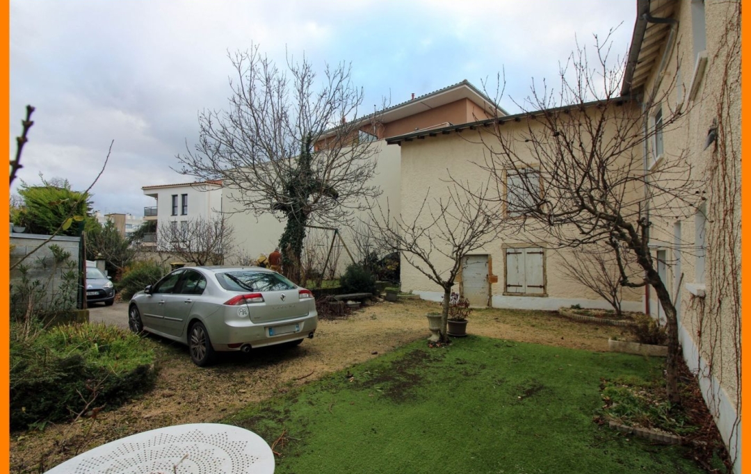 Annonces CROIXROUSSE : Maison / Villa | RILLIEUX-LA-PAPE (69140) | 128 m2 | 425 000 € 