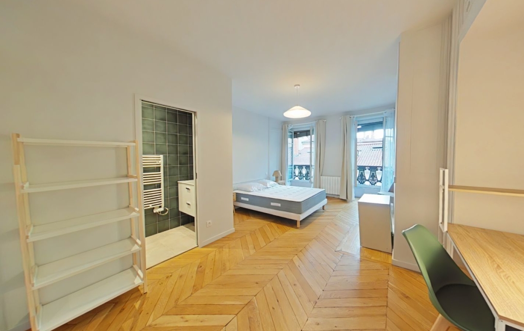 Annonces CROIXROUSSE : Appartement | LYON (69001) | 133 m2 | 2 600 € 