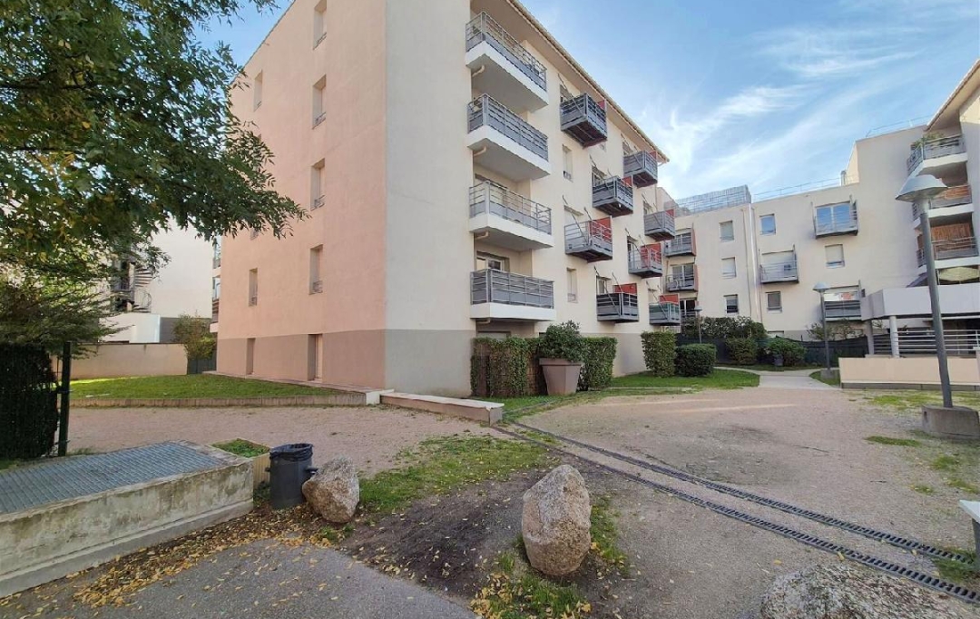 Annonces CROIXROUSSE : Apartment | PIERRE-BENITE (69310) | 55 m2 | 194 000 € 