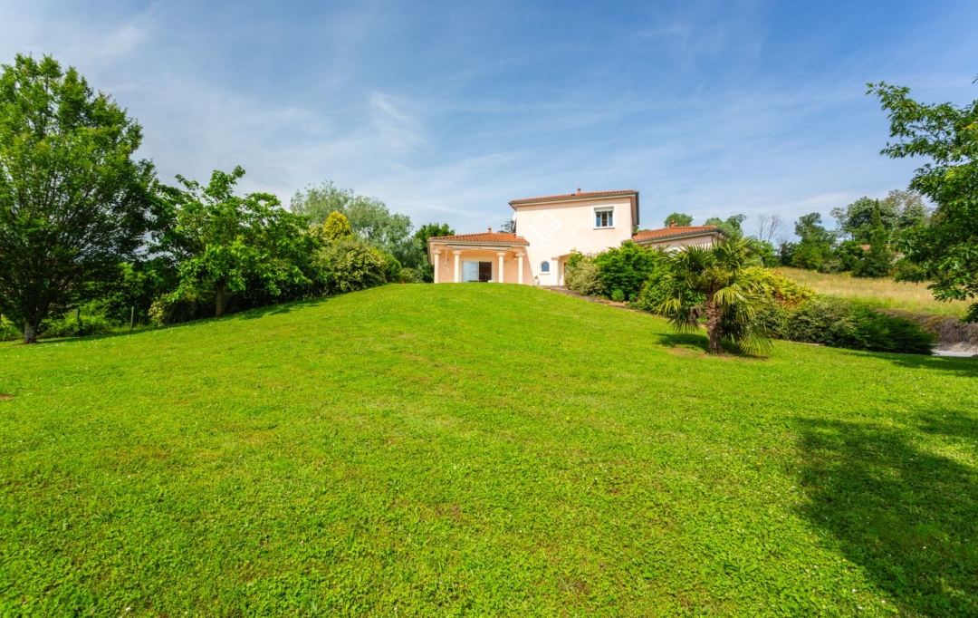 Annonces CROIXROUSSE : Maison / Villa | FLEURIEUX-SUR-L'ARBRESLE (69210) | 134 m2 | 795 000 € 